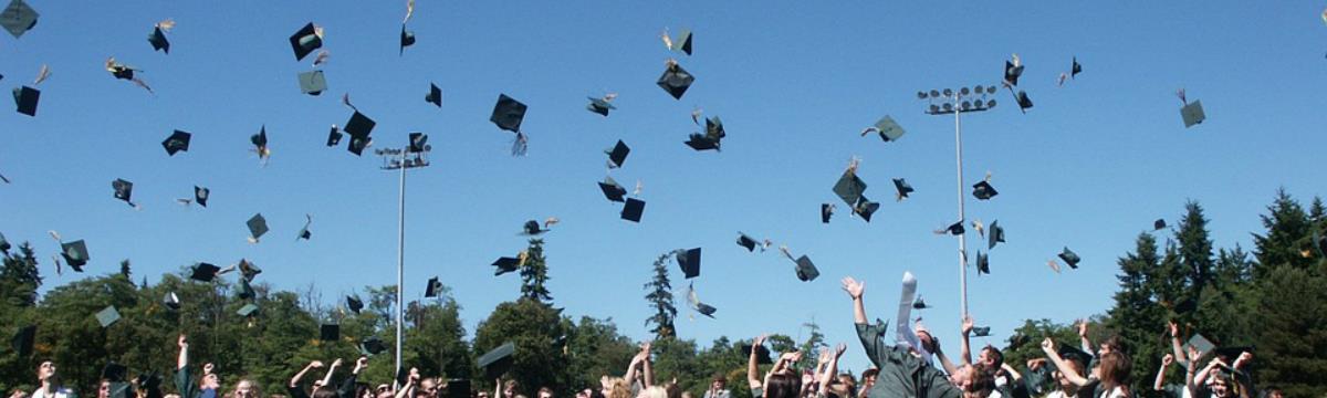 Megindító: ott diplomázott le a lány, ahol csecsemőként elhagyták