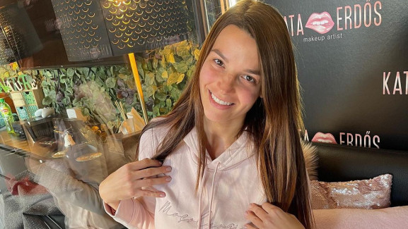 Így mosolyog a 4 hónapos Emma, Berki Mazsi karjaiban
