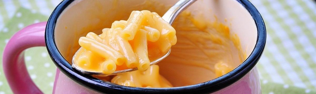 Mac & cheese a mikróban: bögrés sajtos tészta 6 perc alatt