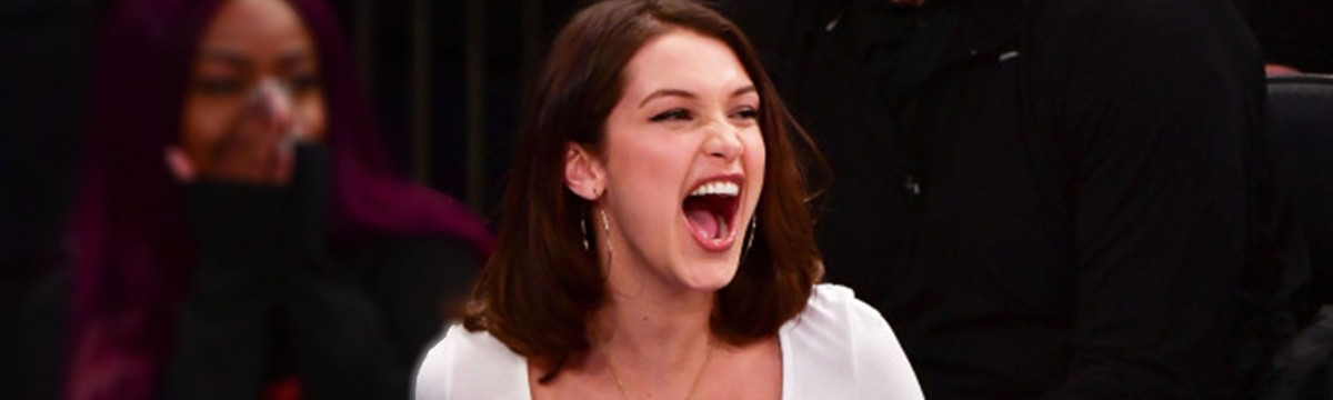 Ha Bella Hadid kosármeccsre megy, leszurkol mindenkit: így kell ezt!