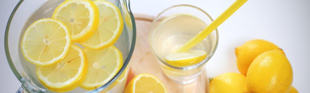 Ezer oka van, hogy citromos vízzel indítsátok a napot! – Még idén! kampány