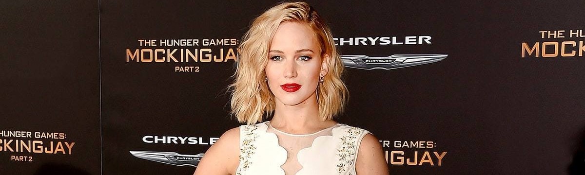 Jennifer Lawrence továbbra is ismerkedik Budapesttel: most egy bárban kapták lencsevégre