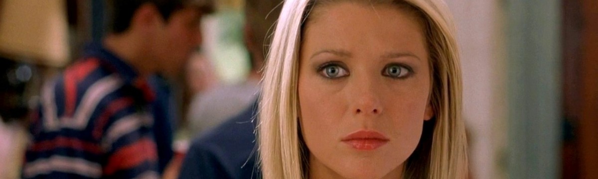 Tara Reid akkora hisztit csapott a repülőn, hogy leszállították