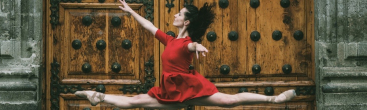 Lélelgzetelállító fotók mutatják meg a tánc valódi szépségét