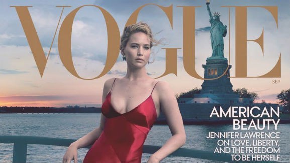 Jennifer Lawrence lett a 125 éves Vogue szeptemberi címlaplánya – négyszer!